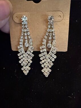 Crystal Drop Chandelier Earrings - Silver Rhinestone